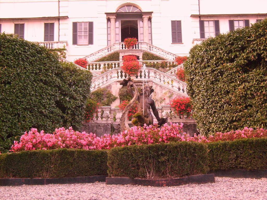 Charming Glicine And Azalea House Art And Colour With Lakeview Cadenabbia Camera foto