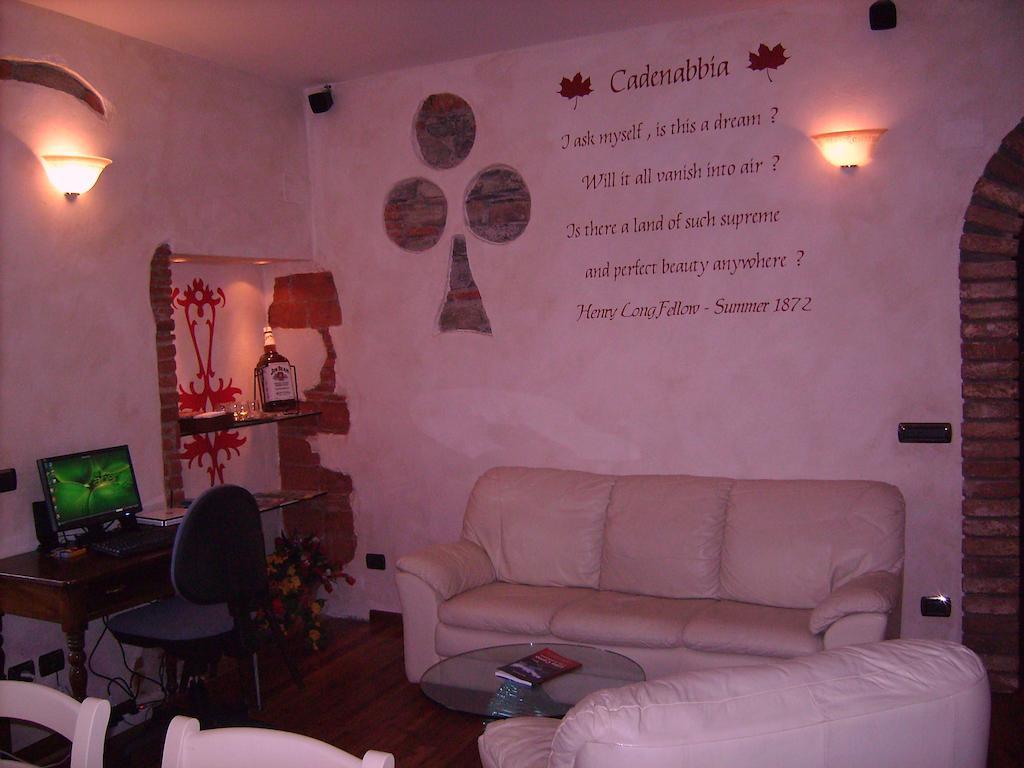 Charming Glicine And Azalea House Art And Colour With Lakeview Cadenabbia Camera foto